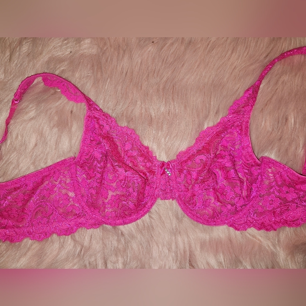 Pink, sheer, underwire, lace bra, vacation, lingerie, beautiful, travel, casual